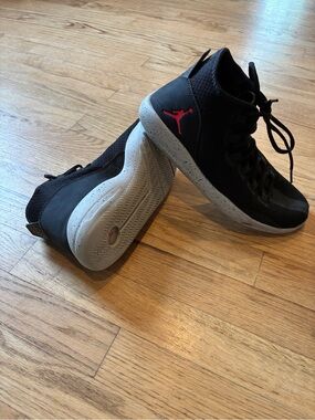 Nike Men’s Air Jordan Reveal 834064-104 Black Basketball Shoes Sneakers, 8.5